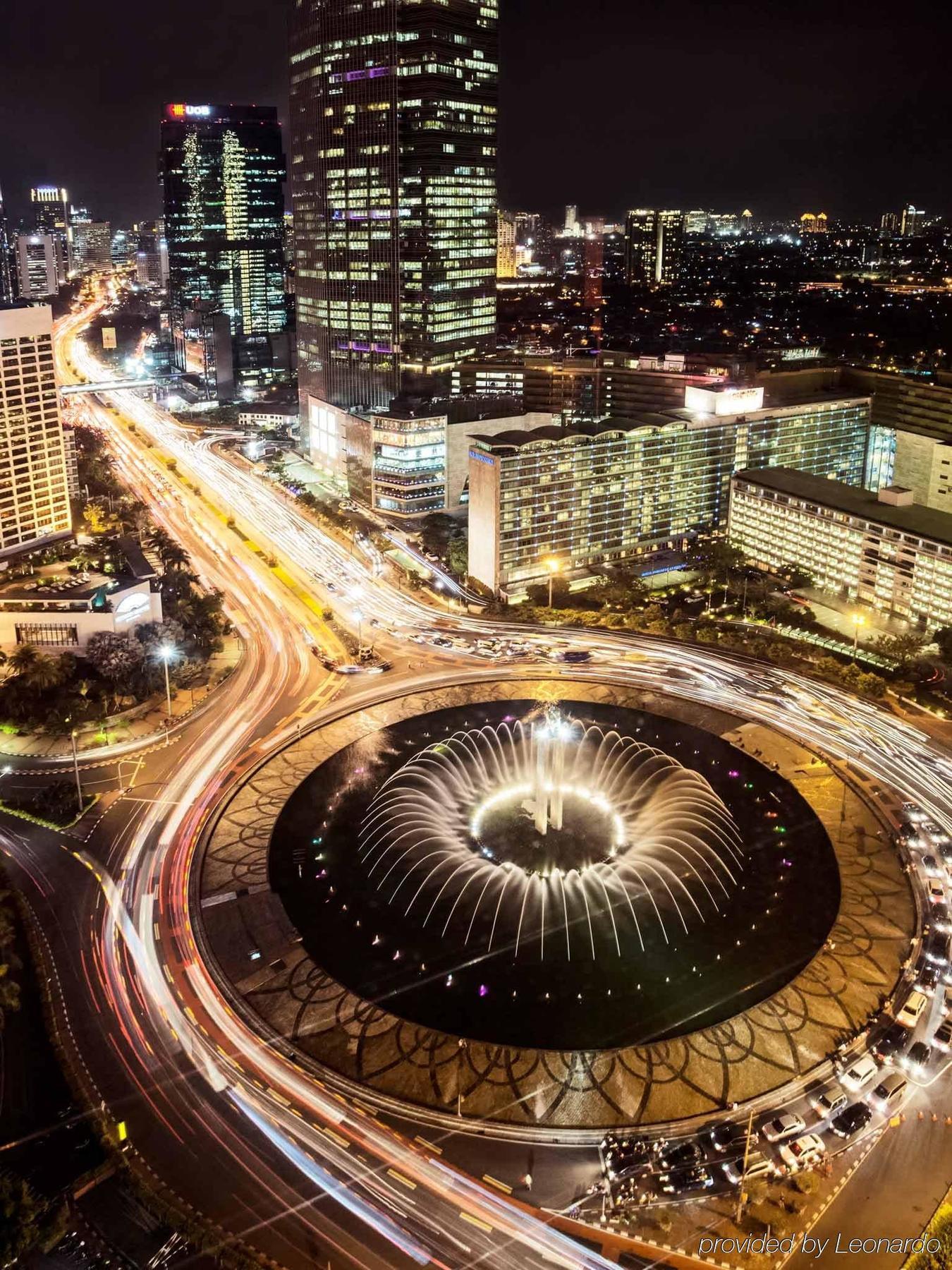 Ibis Jakarta Senen Экстерьер фото
